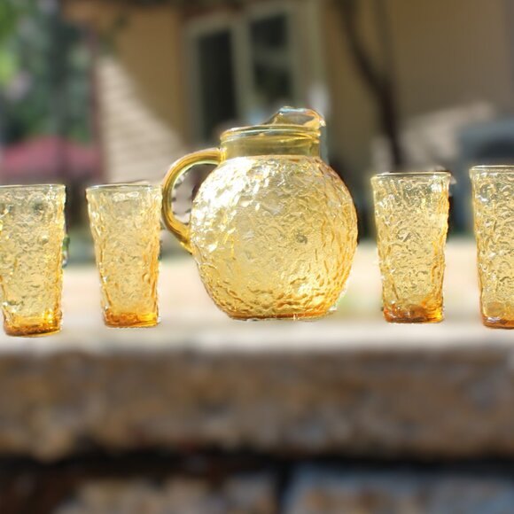 Vintage Crinkled Amber Large Glass Round Pitcher with Spout w/4 matching glasses - Picture 11 of 12